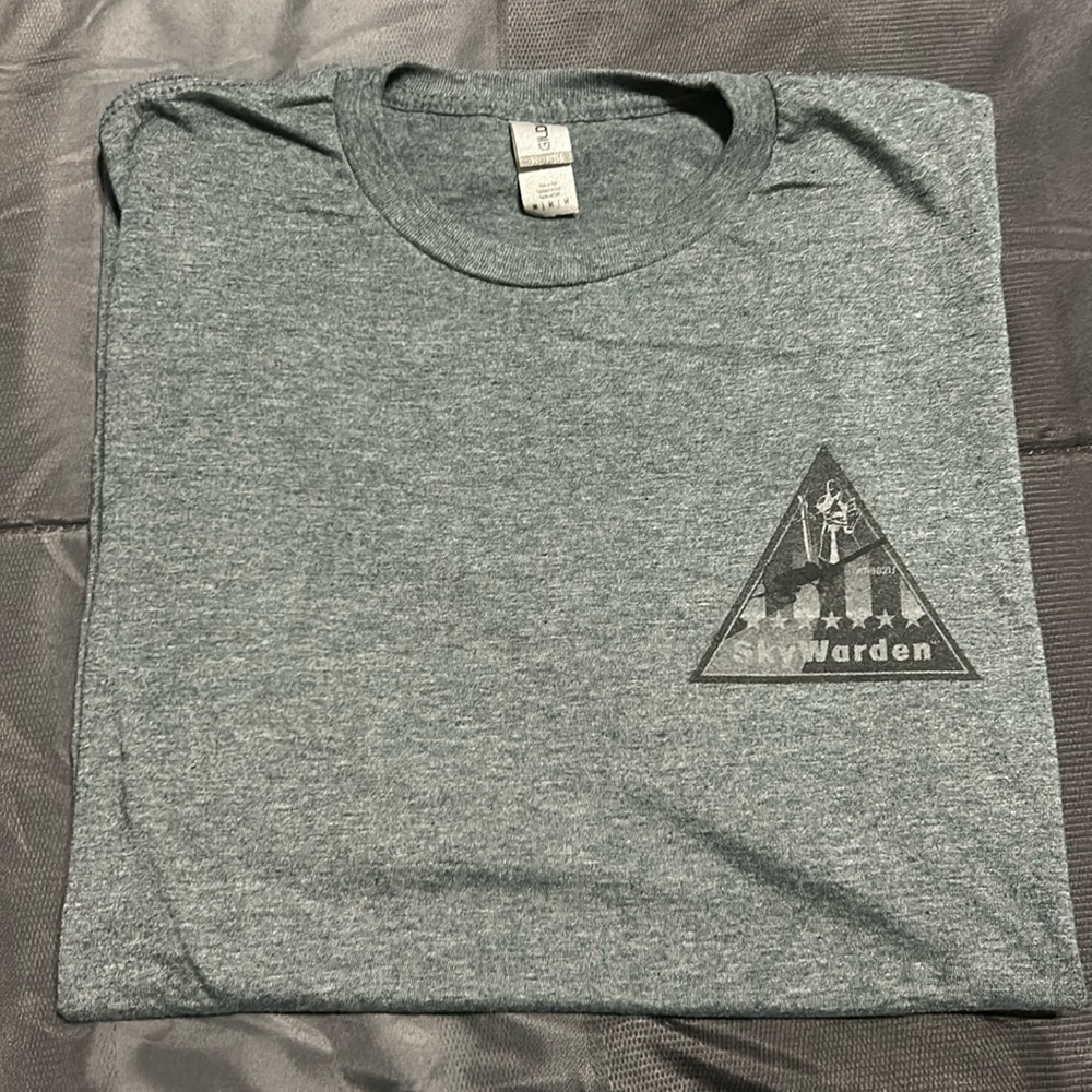 New men’s SkyWarden  Medium T-shirt. Very soft.